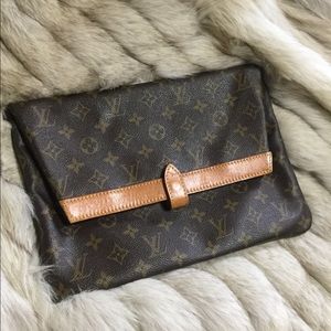 Louis Vuitton Pliant Pochette